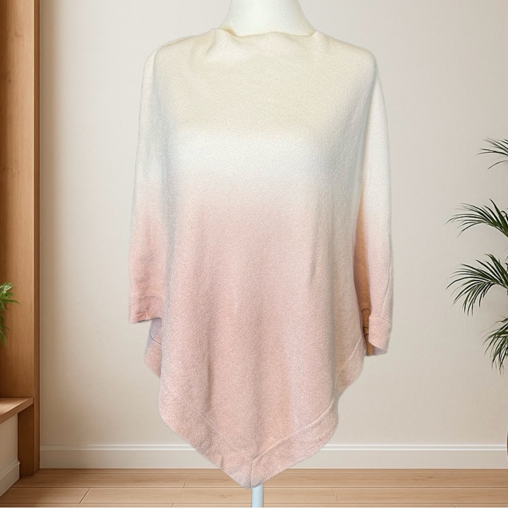 🌸 Barefoot Dreams Cozychic Ultra Lite Ombre Poncho – One Size